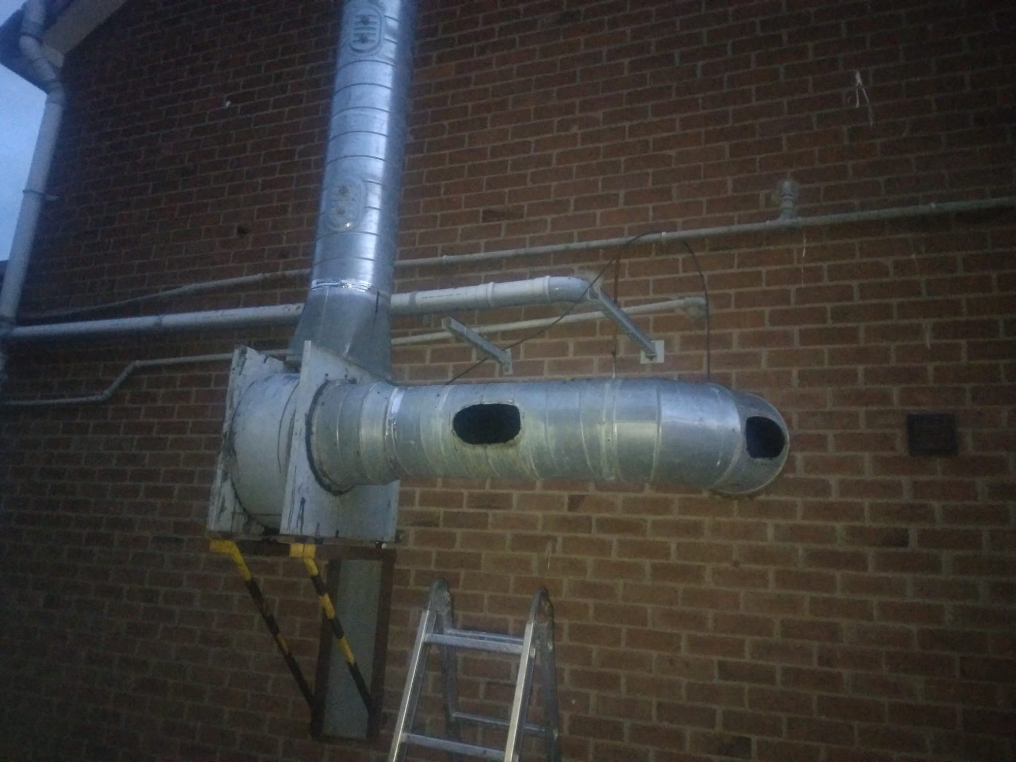 Exterior kitchen ducts